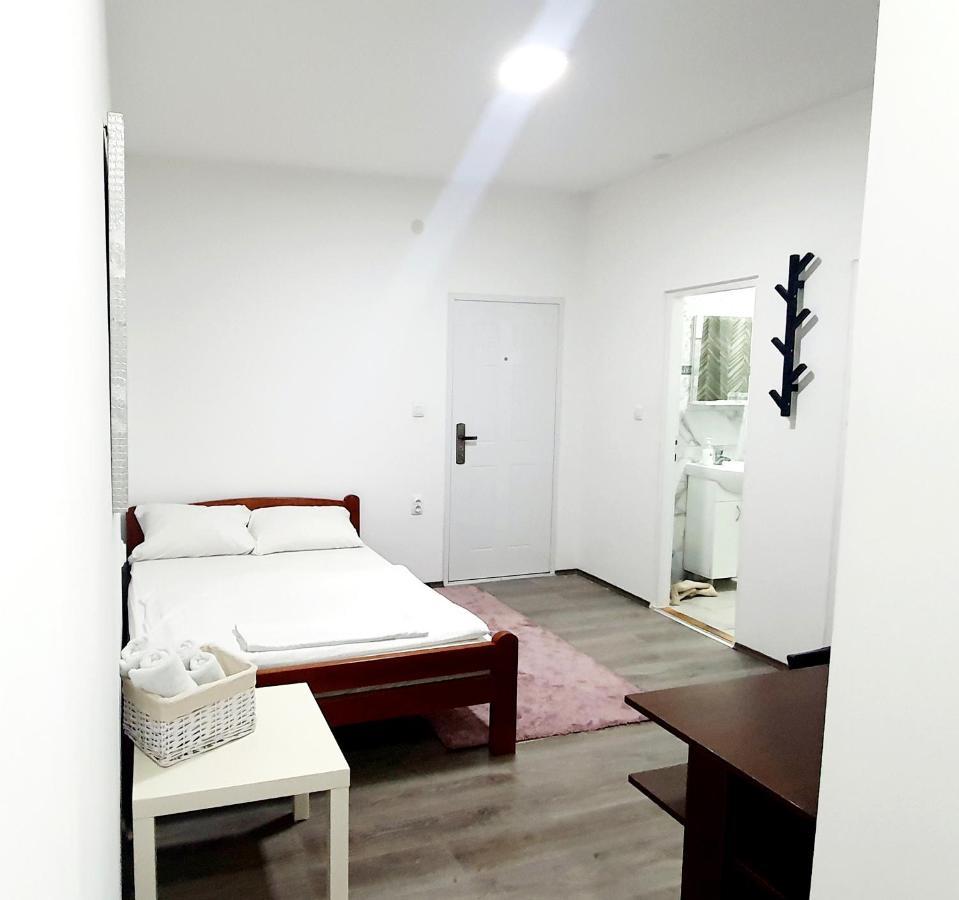 Rooms Villa Luigi Pančevo 외부 사진