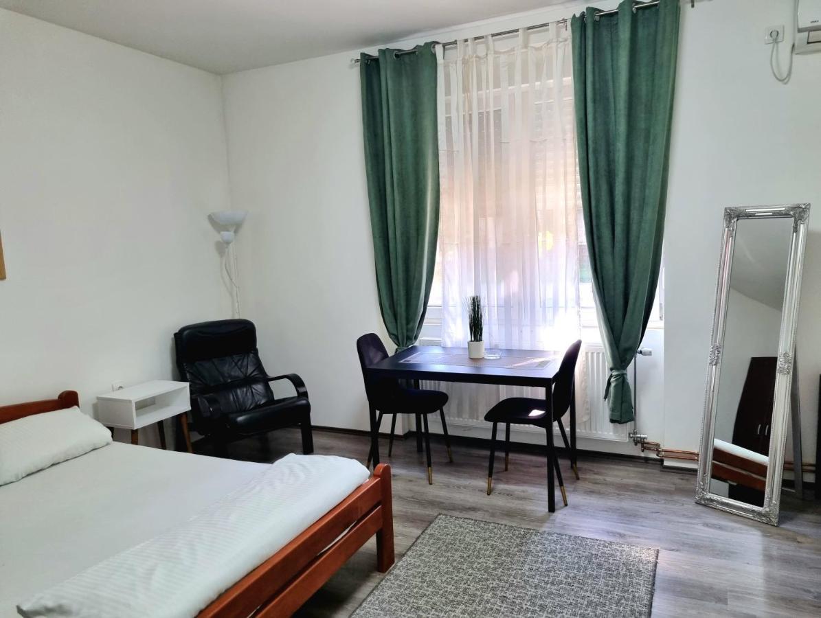 Rooms Villa Luigi Pančevo 외부 사진